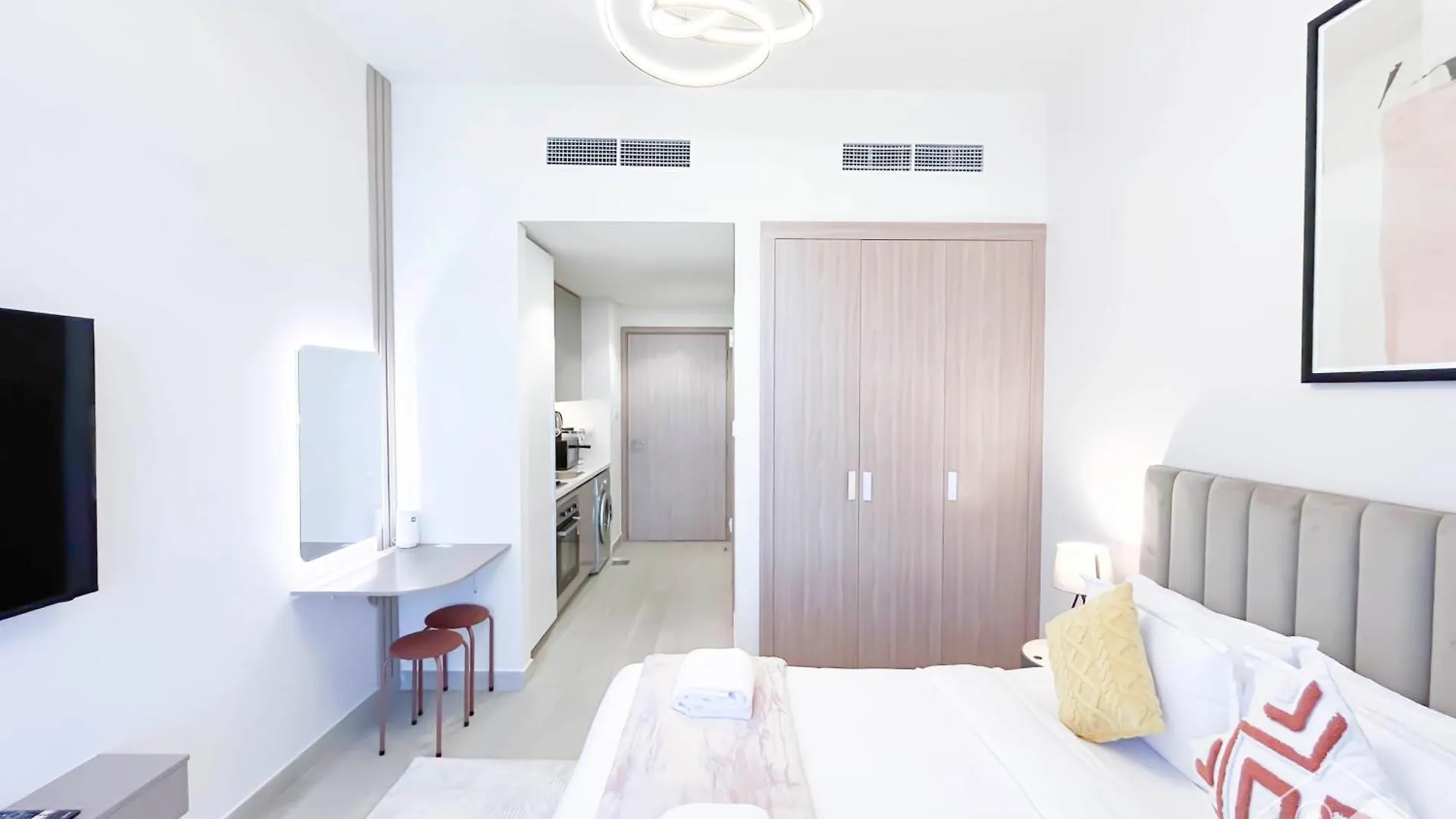Riviera Charm Studio With Balcony Dubai Apartamento