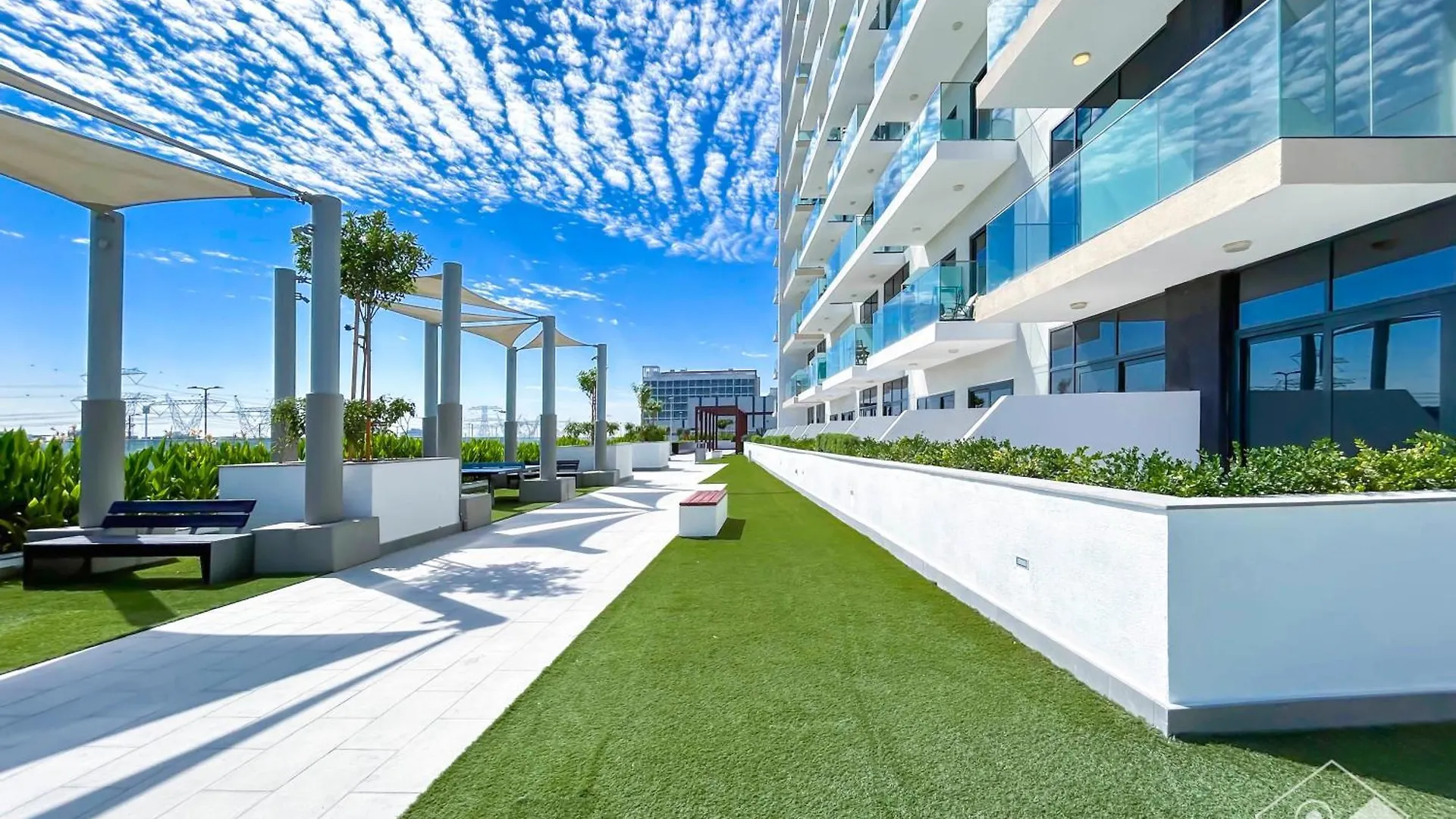 Riviera Charm Studio With Balcony Dubai Apartment